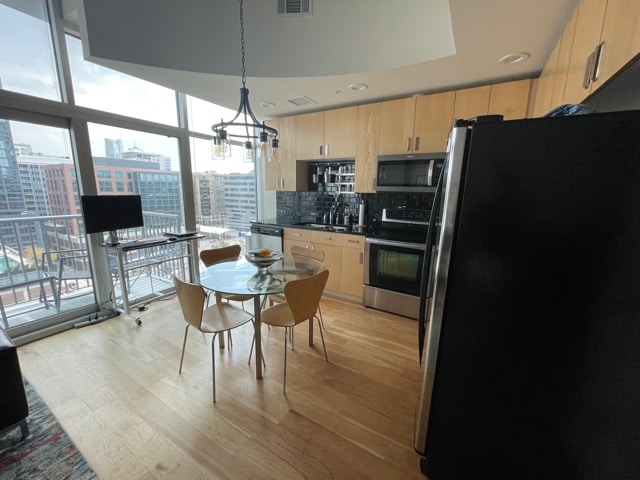 Building Photo - 1700 Bassett St Unit 1124