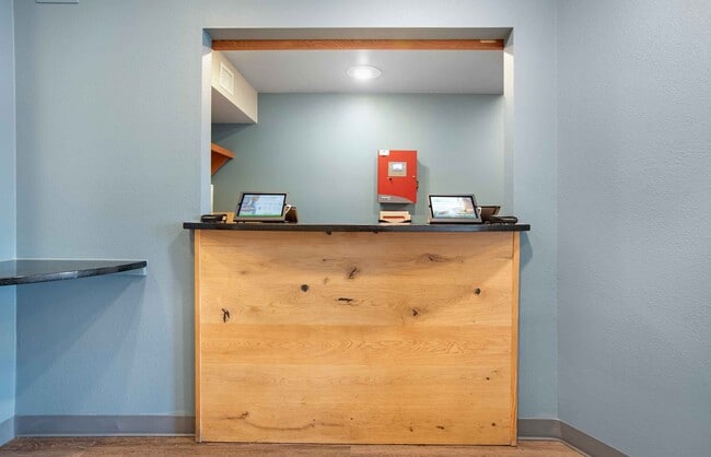 Photo - Furnished Studio-Mobile - Daphne