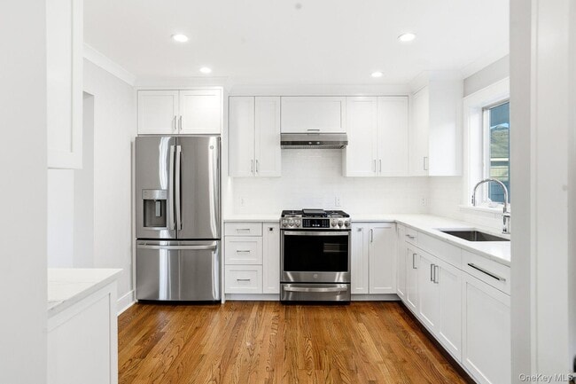 Photo - 71 Henry Ave