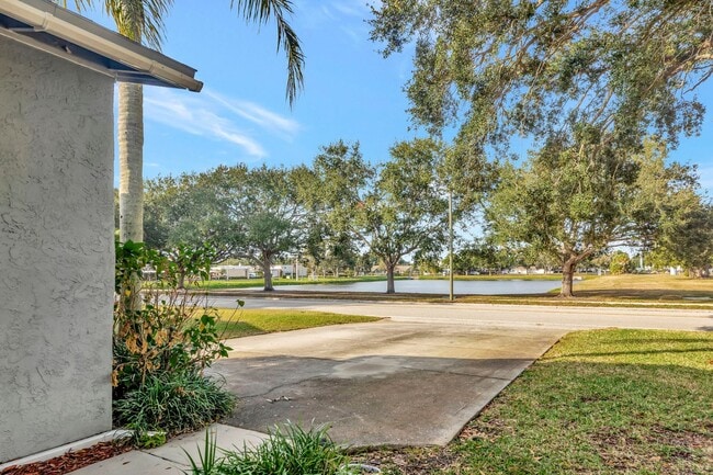 Photo - 3 BEDROOM 2 BATHROOM POOL HOME LOCATED IN ST. PETERSBURG
