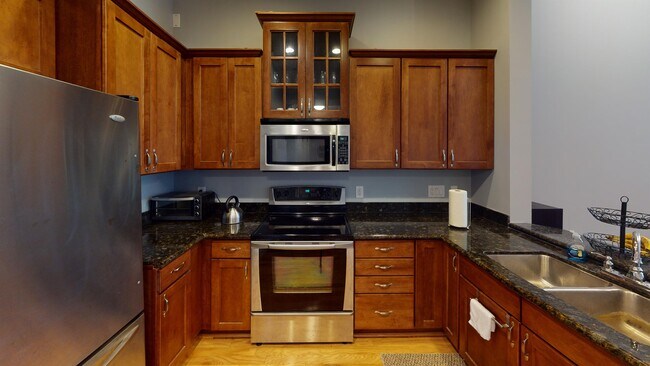 Photo - 252 Stetson St