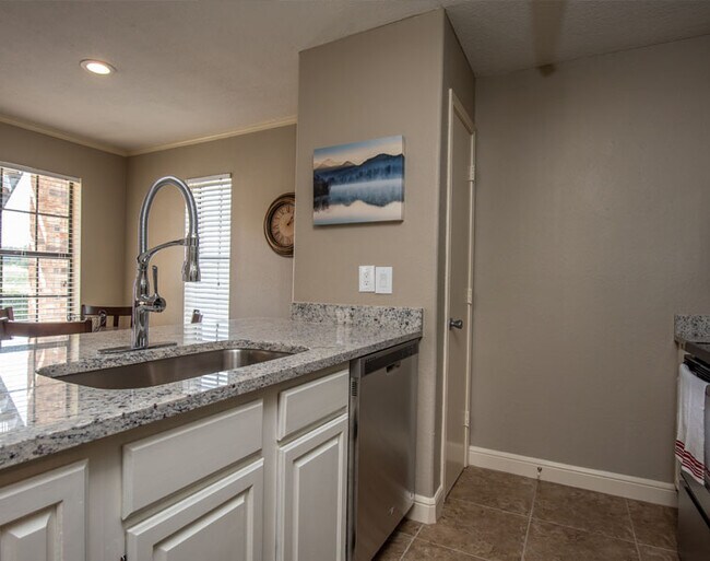 Photo - Townlake Apartments