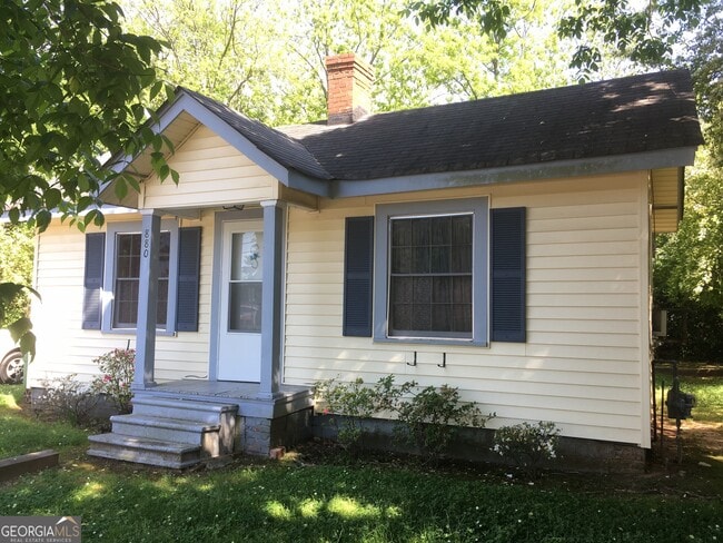 Photo - 880 Sunset Dr