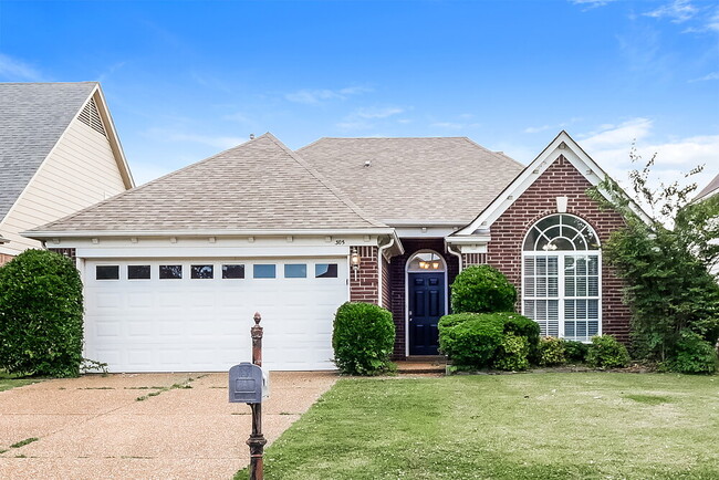 Building Photo - 305 Dogwood Springs Dr