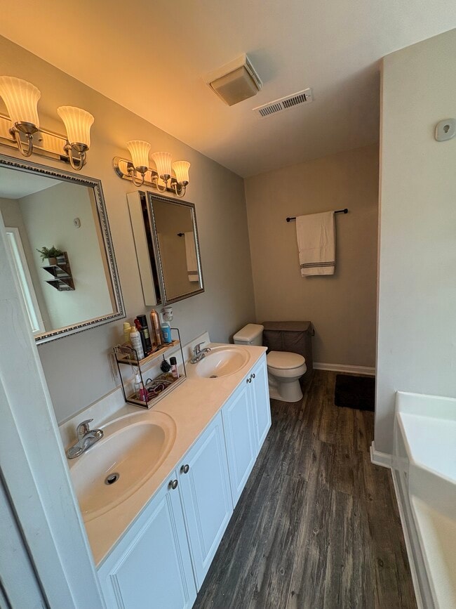 Photo - 7640 Katherine Dr