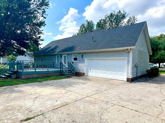 10308 Roanoke Dr