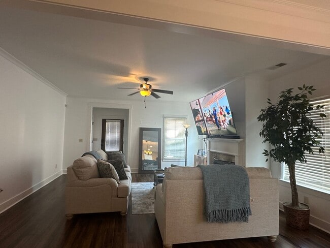 Photo - 1089 Garnet Dr
