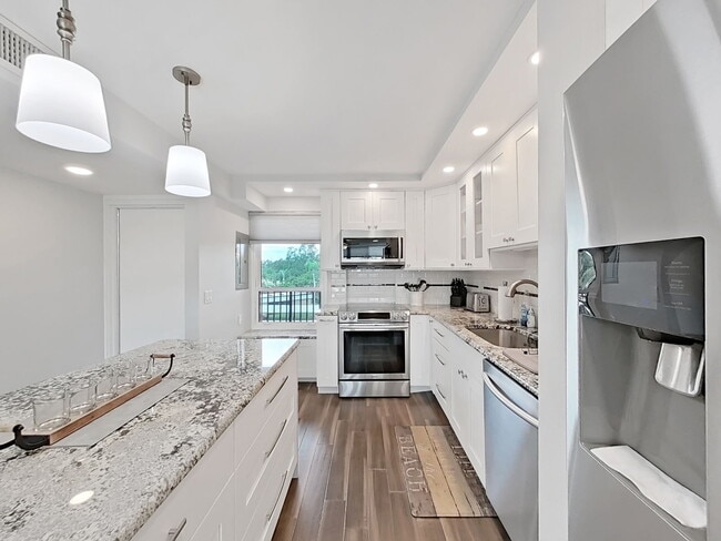 Photo - 2620 Cove Cay Dr Unidad 403