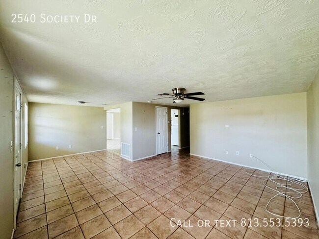 Photo - 2540 Society Dr