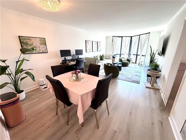 Photo - 2870 Pharr Ct S Northwest Unit 1009