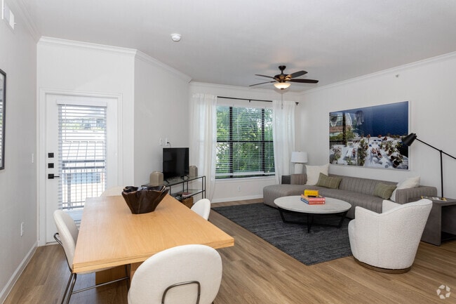 A2 - 1BR, 1BT - 833SF