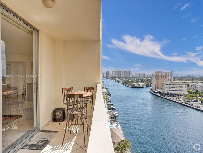 Building Photo - 1833 S Ocean Dr Unit 1511 Rental