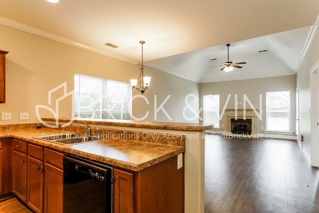 Photo - 112 Sharpe St