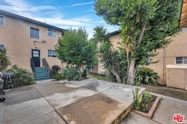 4121 Santo Tomas Dr Unit A