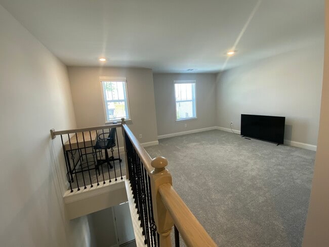 Photo - 313 Traywick Pl