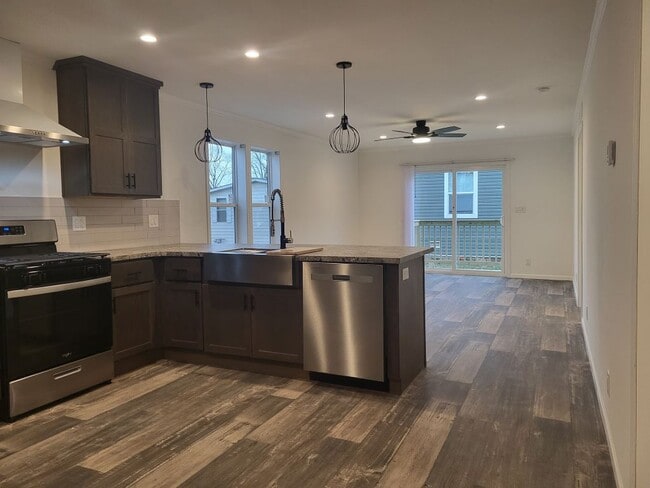 Photo - 1124 Lake Terrace Rd