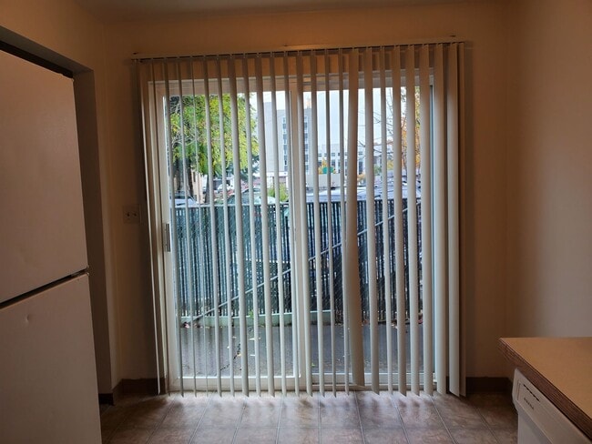 Photo - 2x1 @ The Colony Apartments Unidad 1273