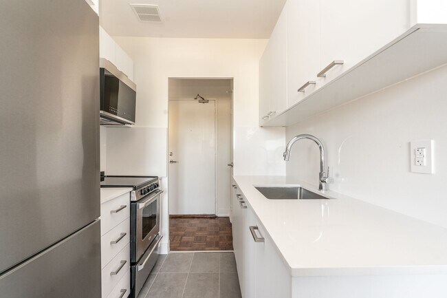 Photo - 612 Dawes Rd Unité 303