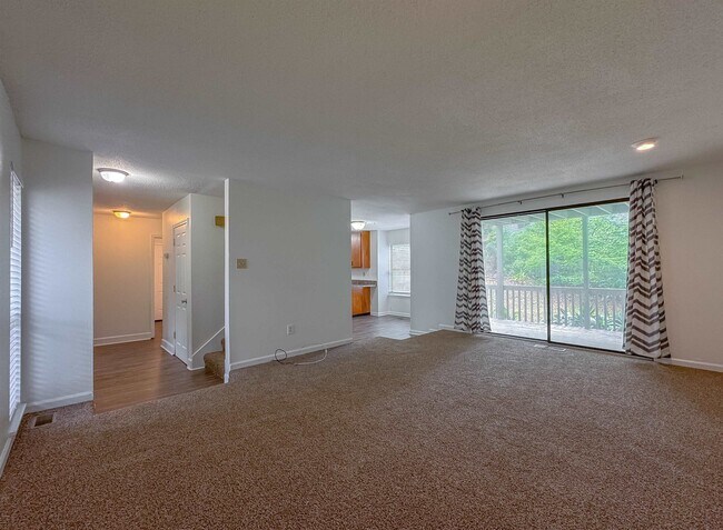 Photo - 3735 Donovan Dr House