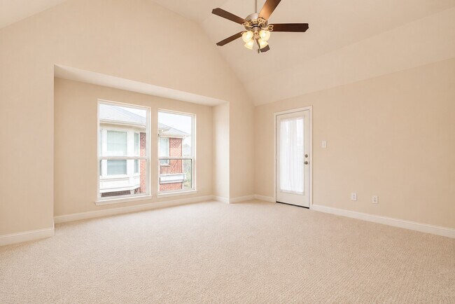 Photo - 5324 Nett St