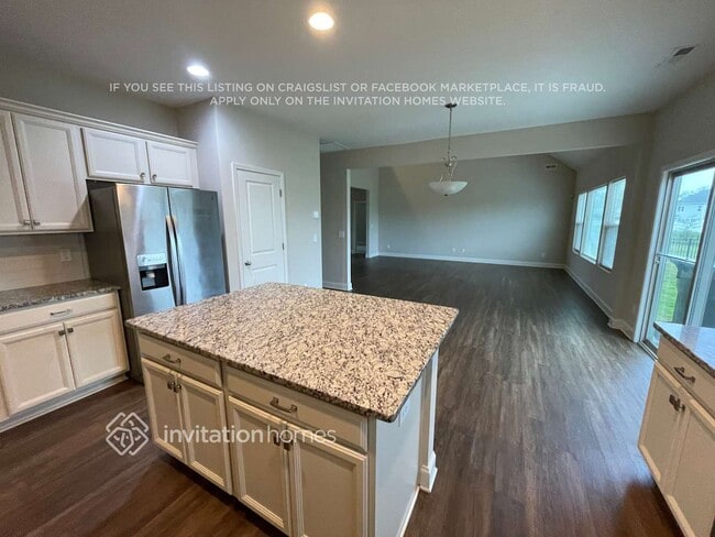 828 Richardson Wy