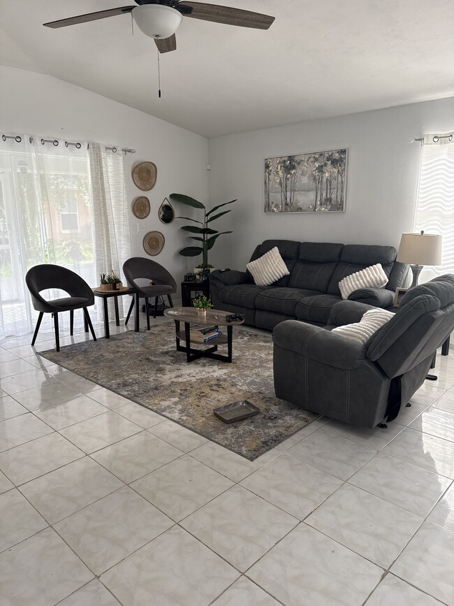 Photo - 1458 Bay Grove Dr