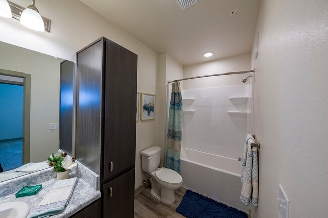 Lofts at Jefferson Station Bathroom