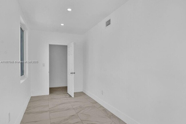 Photo - 3025 NW 8th Ave Unit 1