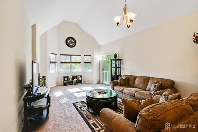 Building Photo - 28 Kensington Dr