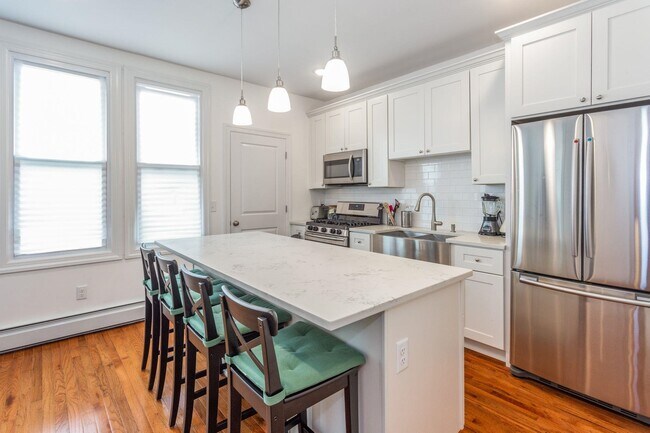 Photo - 61 Beacon Ave