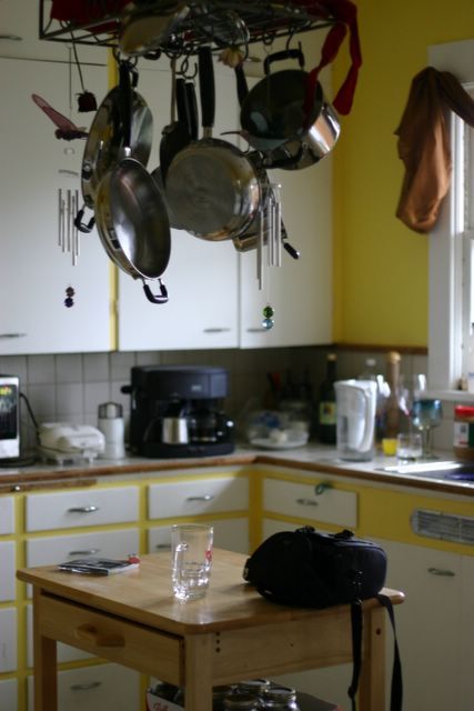 upstairs kitchen - 621 NE 76th St Unidad B