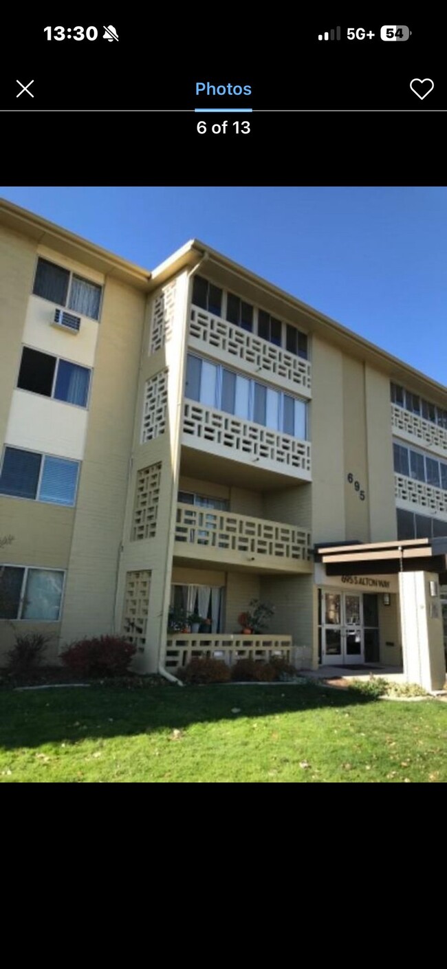 Building Photo - 695 S Alton Way