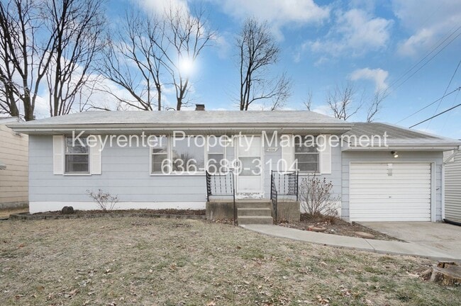 Building Photo - COMING SOON!! Charming 3-Bedroom Home in a Prime Saint Charles Location!
