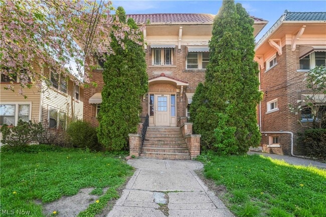 Building Photo - 1353 Phelps Ave Unit 3