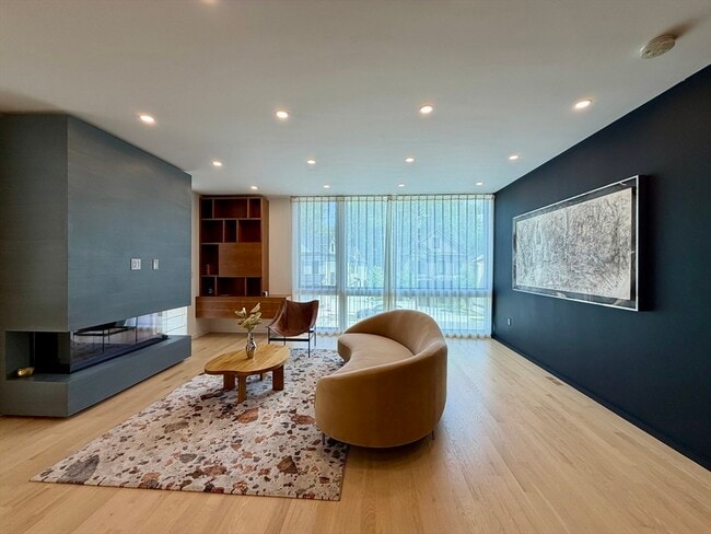 351 Linwood Ave