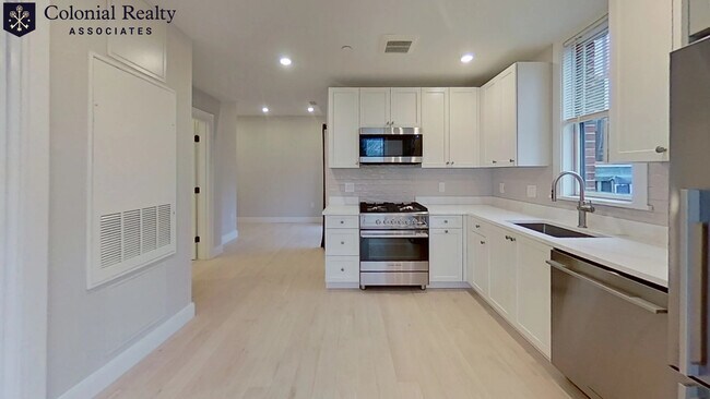 Photo - 197 Green St Unidad 305