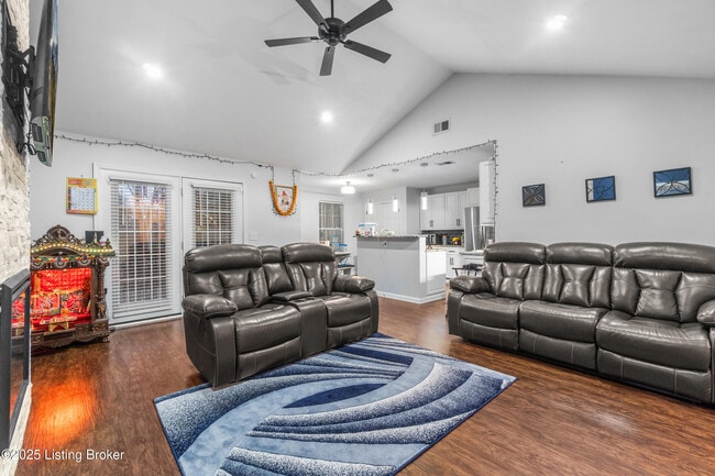 Photo - 175 Hannah Way