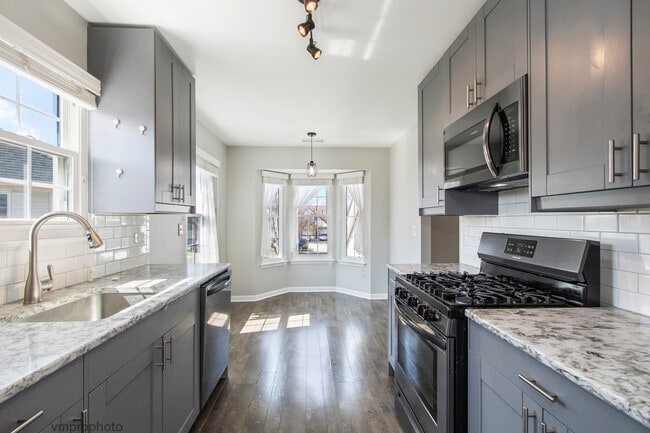 Photo - 1233 S Wellington Ct