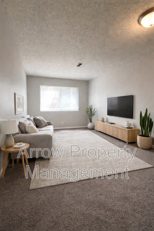 Photo - 1119 E St Unidad 04