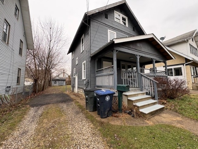 Photo - Spacious 4-Bedroom Akron Home with Attic Master & Private Driveway