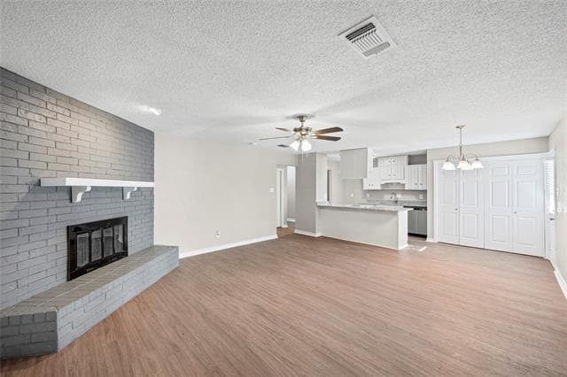 Photo - 565 Park Center Blvd