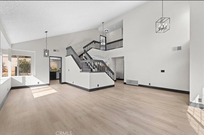 Photo - 120 Sandpoint Ln