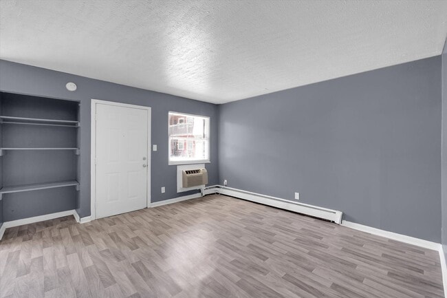 Photo - Spacious 1–3 Bedroom Apartments in South Louisville | Cedar Chase Unidad 308