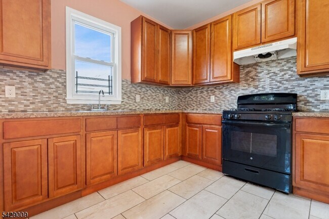 Photo - 87 Columbia Ave Unit 3