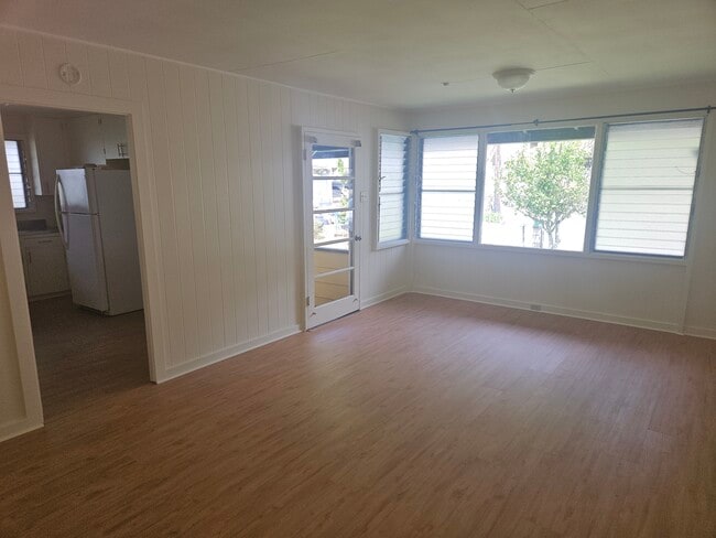 Living room - 2405 Myrtle St