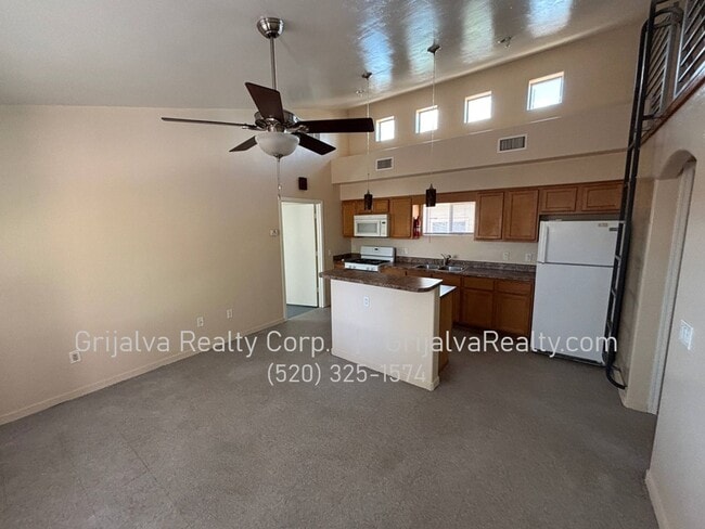 Photo - 243 W Missouri St Unit 245