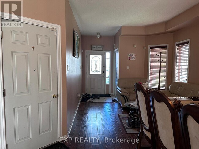 Photo - 60 Oranmore Crescent