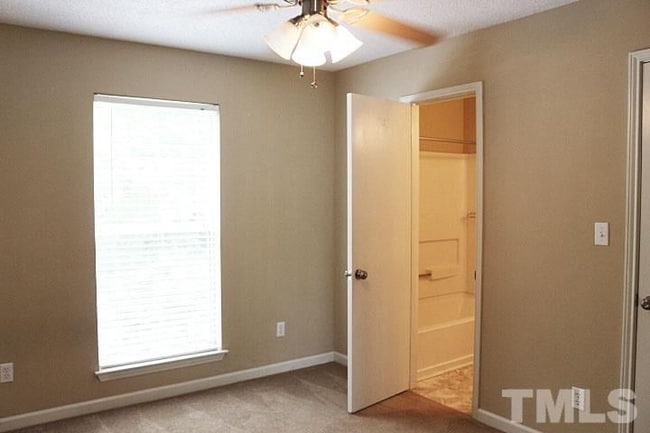 Photo - 1500 Graduate Ln