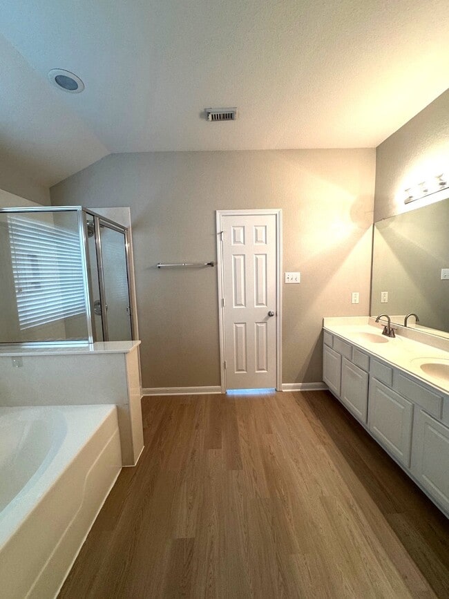 Photo - 21530 Pointed Oak Ln