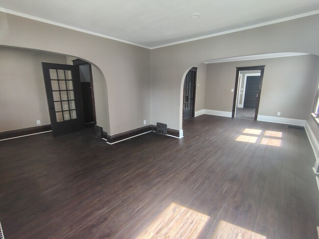 Building Photo - 1812 S 4th St